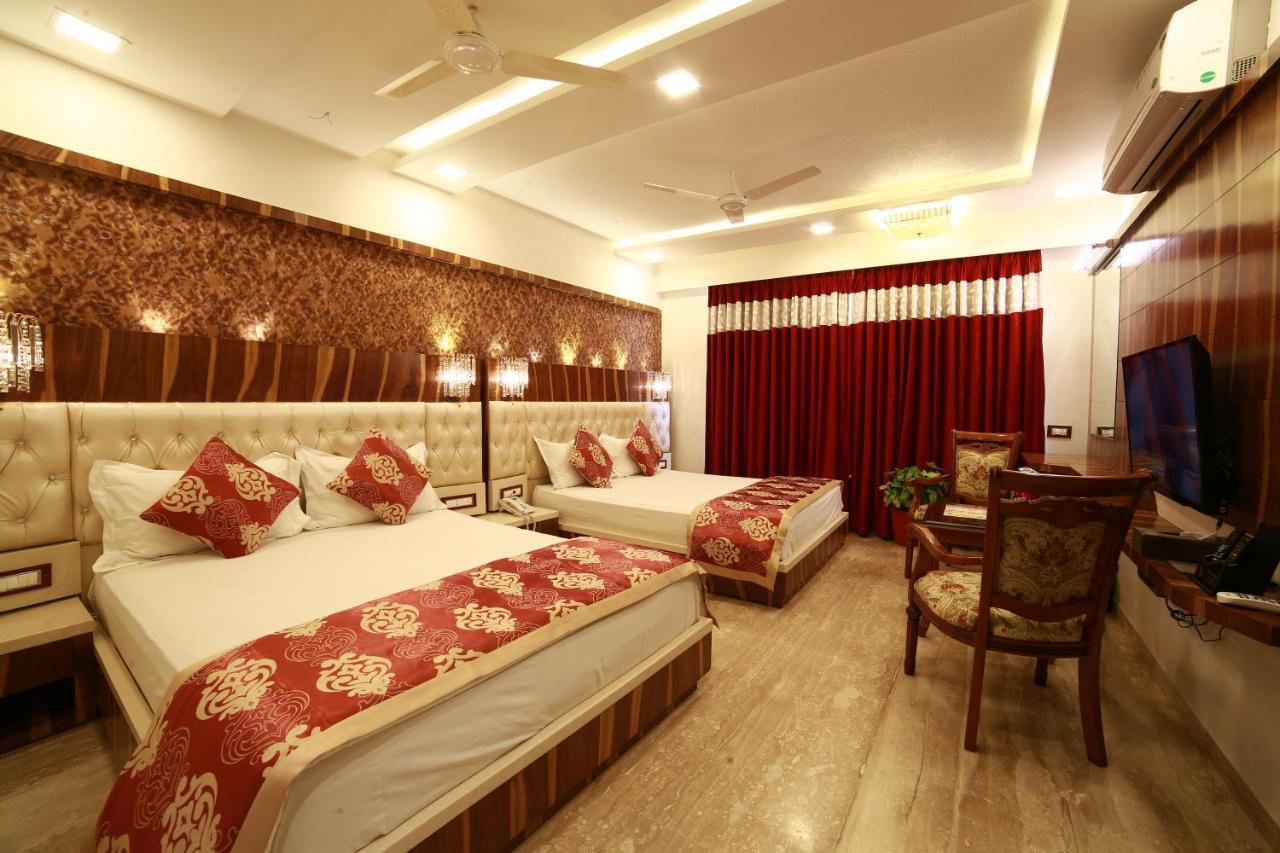 מאונט אבו Hotel Sheratone מראה חיצוני תמונה