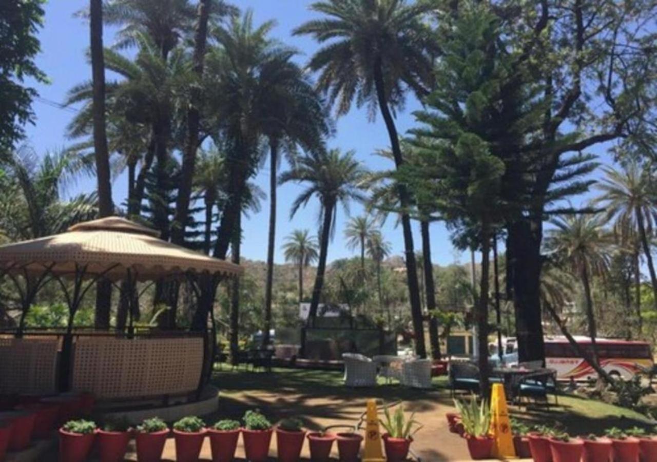 מאונט אבו Hotel Sheratone מראה חיצוני תמונה