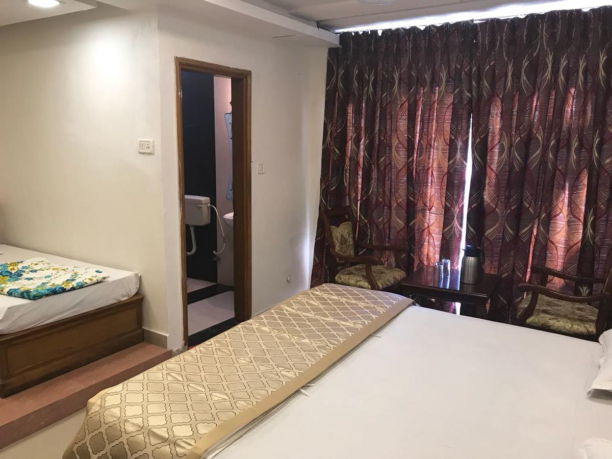 מאונט אבו Hotel Sheratone מראה חיצוני תמונה