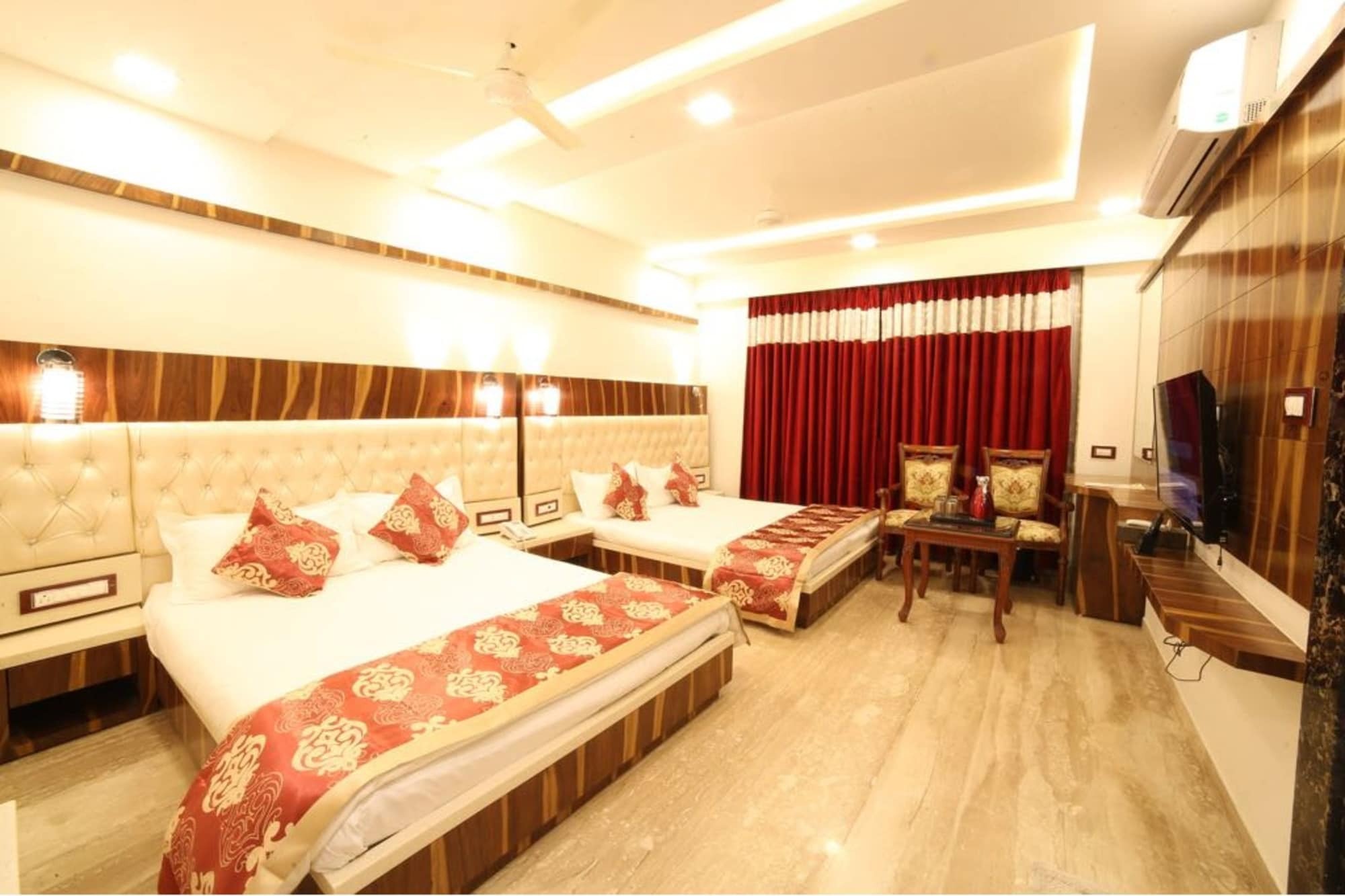 מאונט אבו Hotel Sheratone מראה חיצוני תמונה