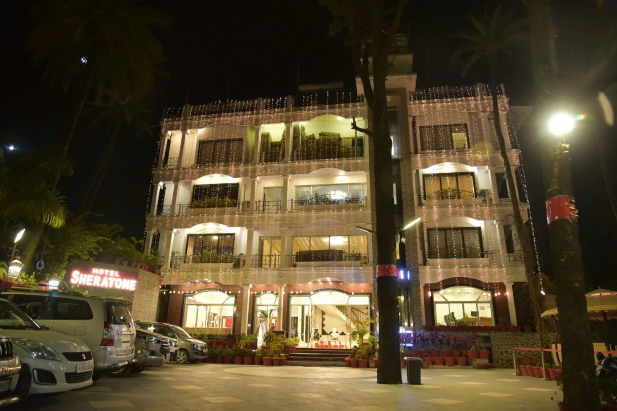 מאונט אבו Hotel Sheratone מראה חיצוני תמונה